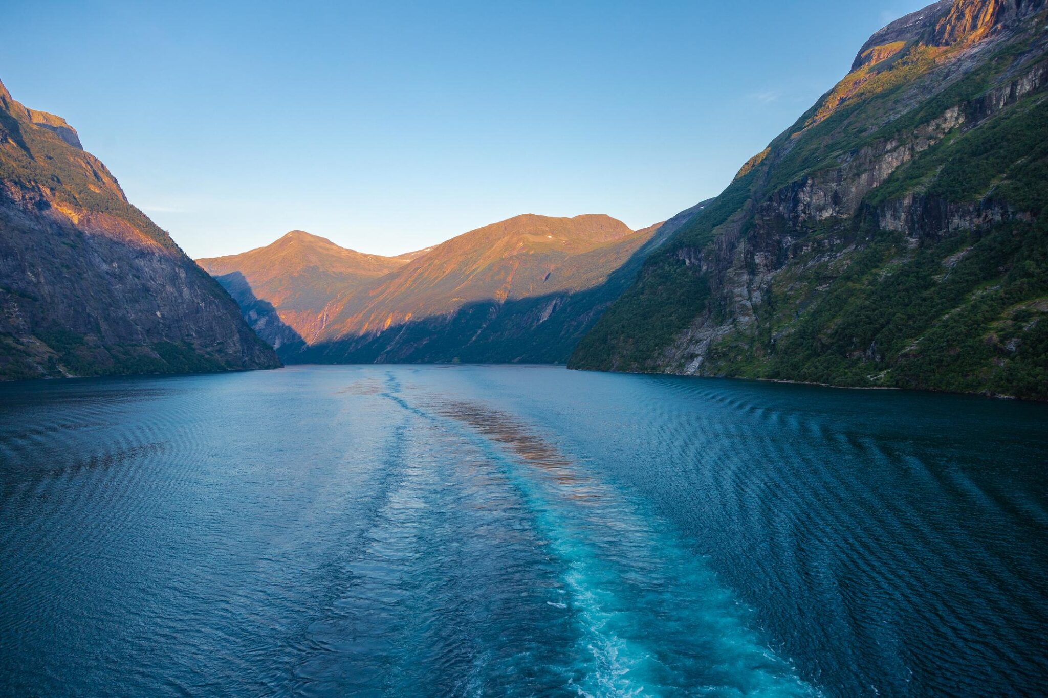 Luxury Travel Destinations | Scotland, Ireland, Iceland, and Norway
